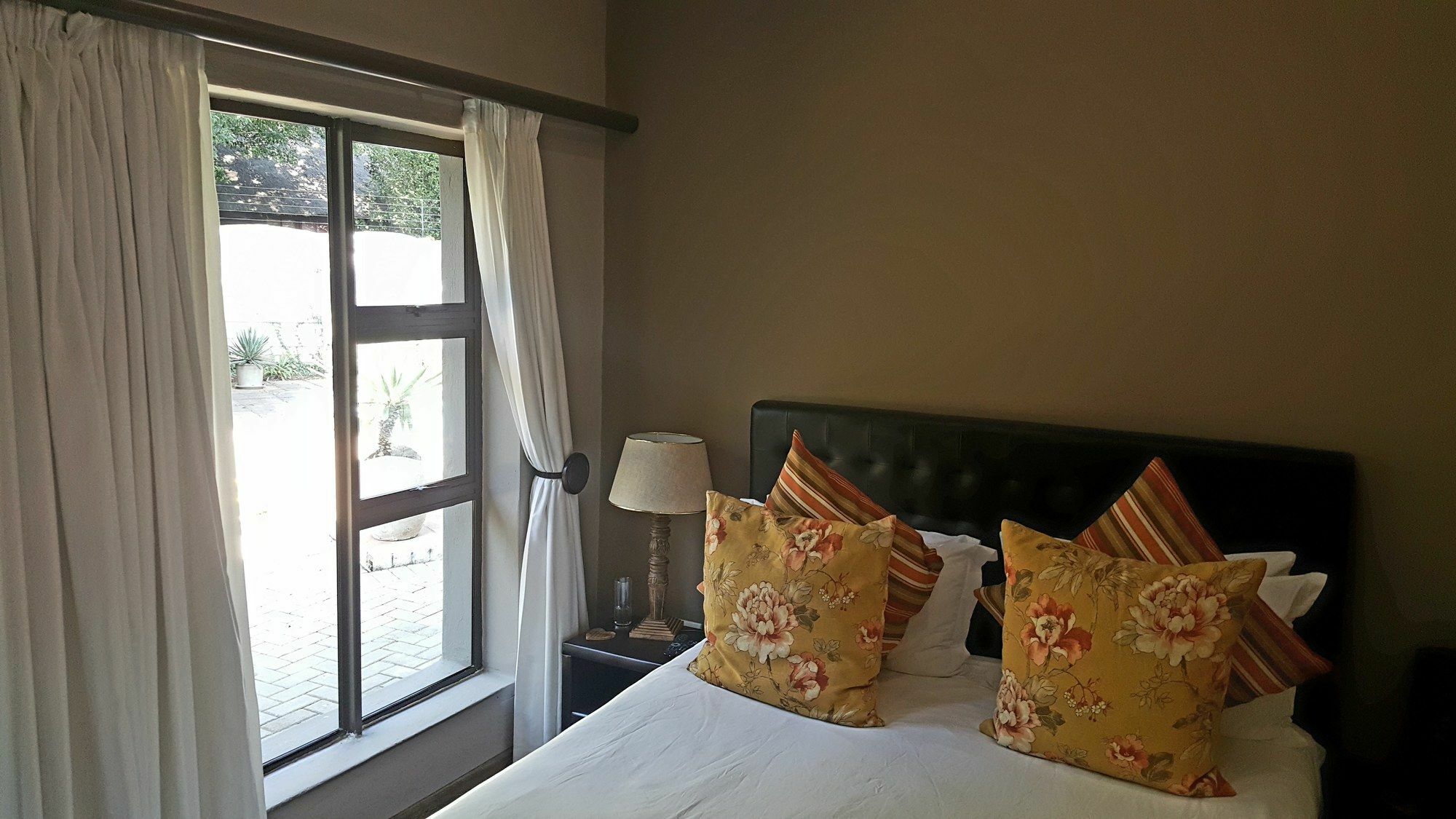Gasthuis Aerotropolis Guest 4*
